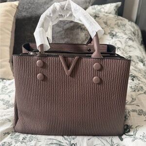 Chic Brown Crossbody Bag